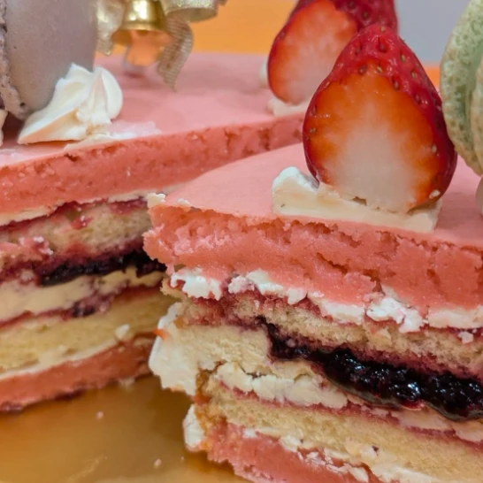 2025クリスマスマカロンケーキ｜浜松市大平台ガトーペティアン